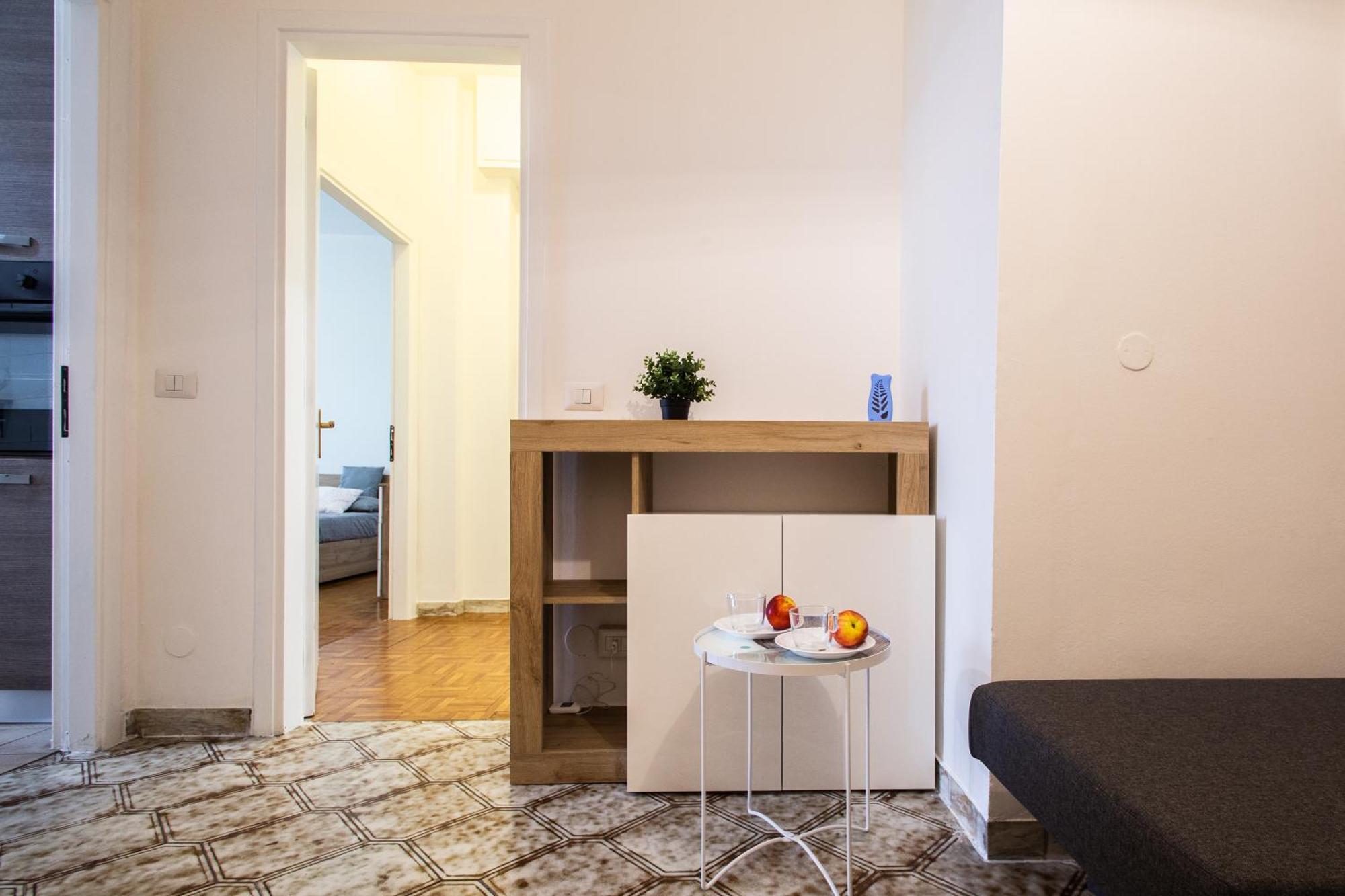 Milano-Linate Suite Self Check In & Free Parking ภายนอก รูปภาพ